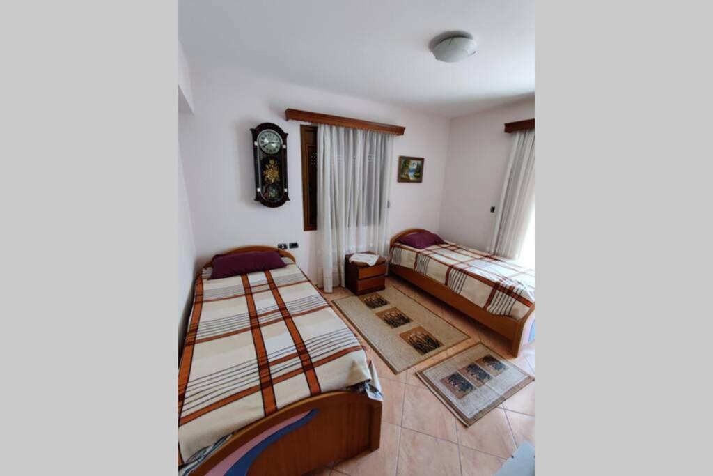 Huge Holiday Apartment For You ! Sarandë Eksteriør bilde